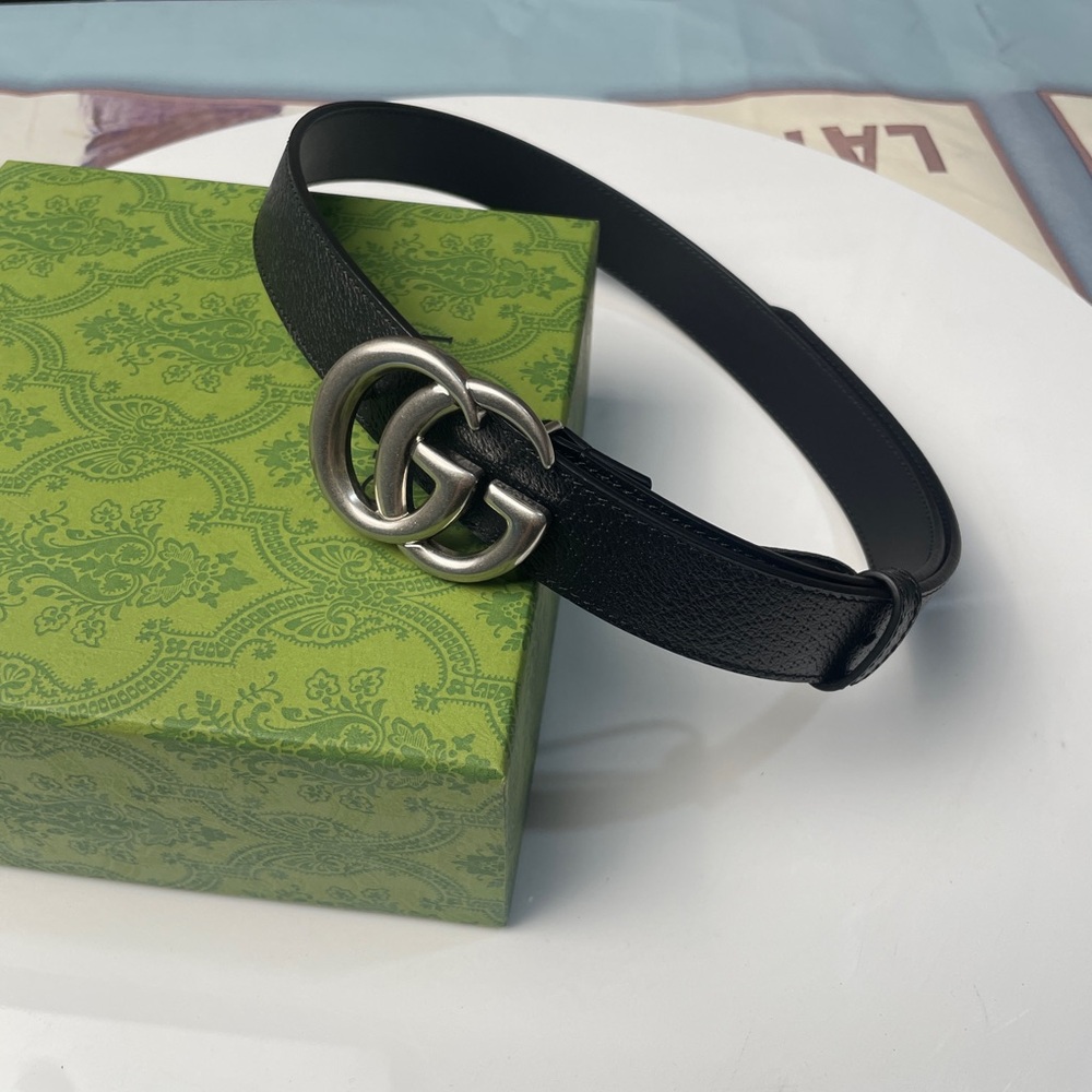 Gucci Black Leather Belt with Silver Buckle 85cm